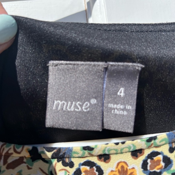 Small dress - Picture 1 of 2